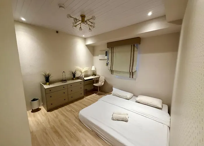 2br In Mandaluyong With Sunrise View, 65 Inch Oled Tv And Disneyplus Apartment