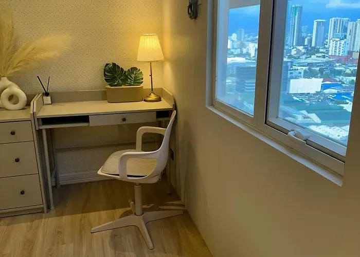 2br In Mandaluyong With Sunrise View, 65 Inch Oled Tv And Disneyplus Manila